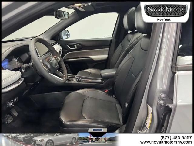 2023 Jeep Compass Latitude Lux FWD