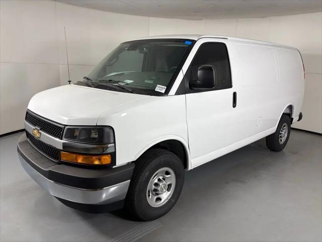 2026 Chevrolet Express Cargo Van 2500 Regular Wheelbase, WT, RWD