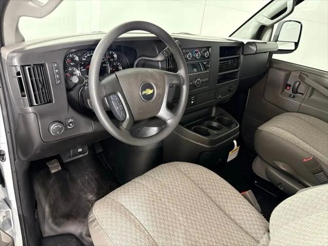 2026 Chevrolet Express Cargo Van 2500 Regular Wheelbase, WT, RWD