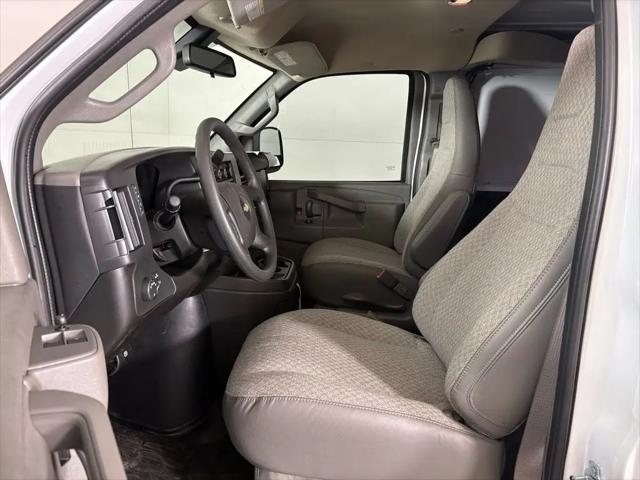 2026 Chevrolet Express Cargo Van 2500 Regular Wheelbase, WT, RWD