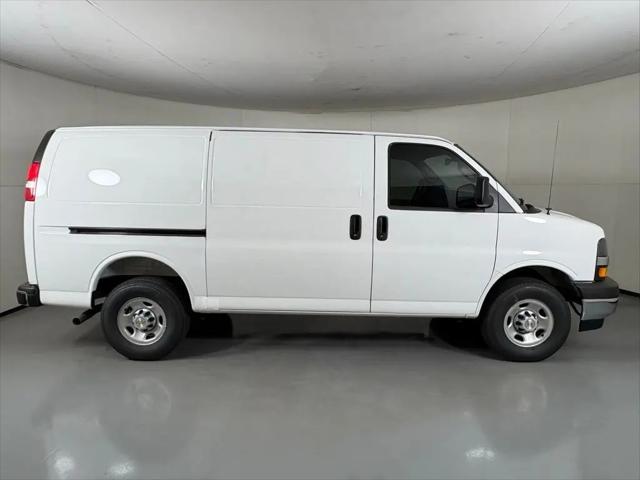 2026 Chevrolet Express Cargo Van 2500 Regular Wheelbase, WT, RWD