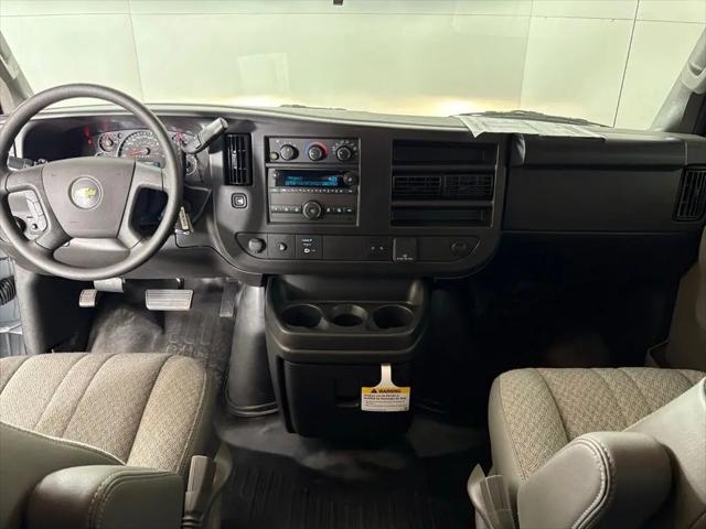 2026 Chevrolet Express Cargo Van 2500 Regular Wheelbase, WT, RWD