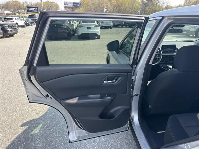 2025 Nissan Rogue SV FWD