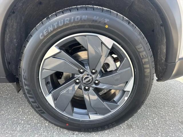 2025 Nissan Rogue SV FWD