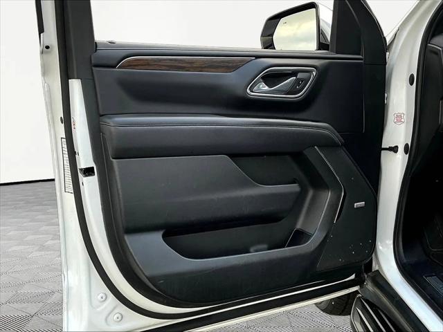 2023 Chevrolet Suburban 4WD Premier