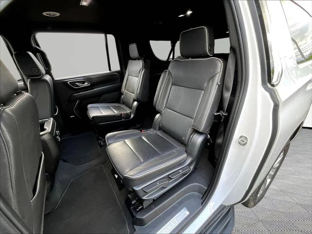 2023 Chevrolet Suburban 4WD Premier