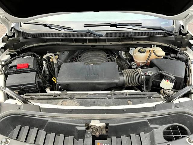 2023 Chevrolet Suburban 4WD Premier