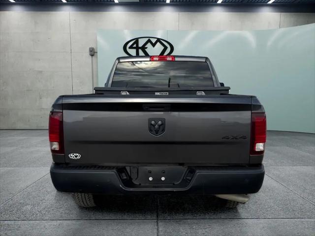 2022 Ram 1500 Classic Warlock Quad Cab 4x4 6'4" Box