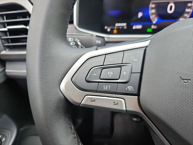 2026 Volkswagen Taos SE Black