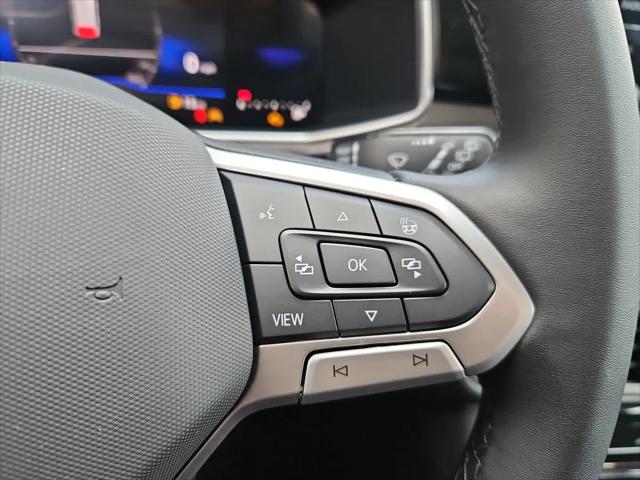 2026 Volkswagen Taos SE Black