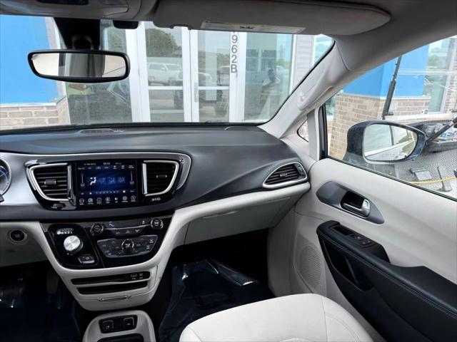 2018 Chrysler Pacifica Hybrid Touring Plus