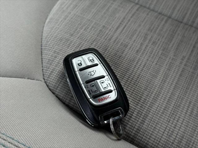2018 Chrysler Pacifica Hybrid Touring Plus