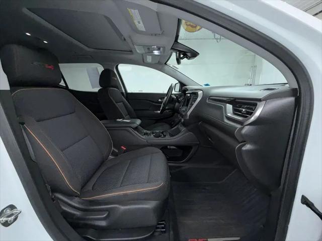 2023 GMC Acadia AWD AT4