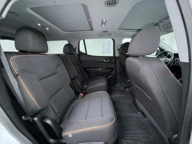 2023 GMC Acadia AWD AT4
