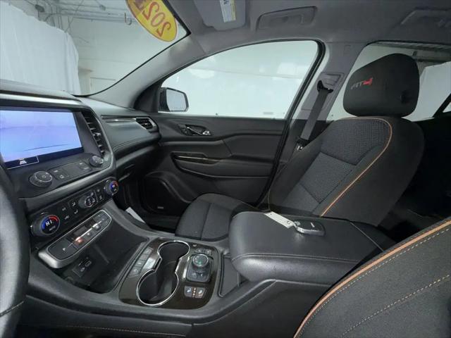 2023 GMC Acadia AWD AT4