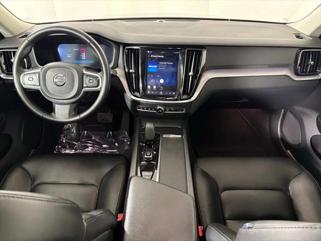 2024 Volvo S60 B5 Core Dark Theme