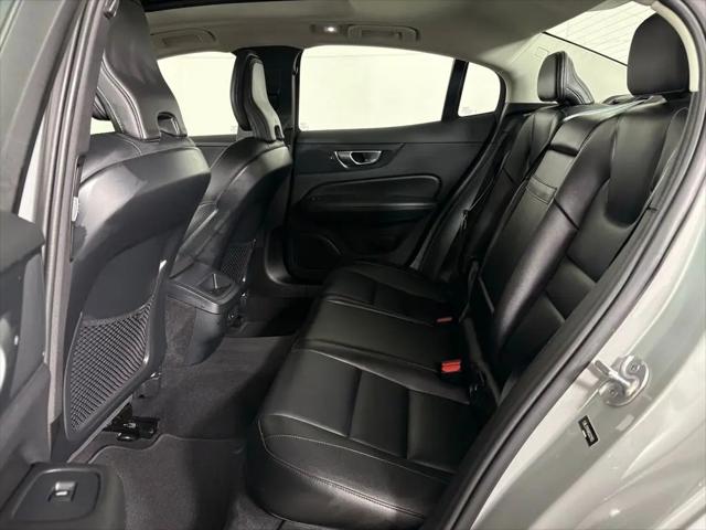 2024 Volvo S60 B5 Core Dark Theme