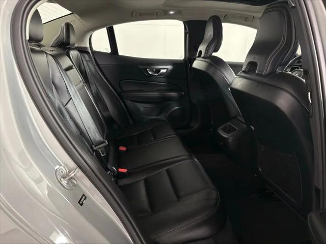 2024 Volvo S60 B5 Core Dark Theme