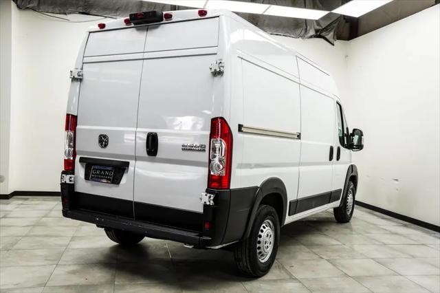 2025 Ram ProMaster 2500 Cargo Van Tradesman High Roof 136 WB w/Pass Seat