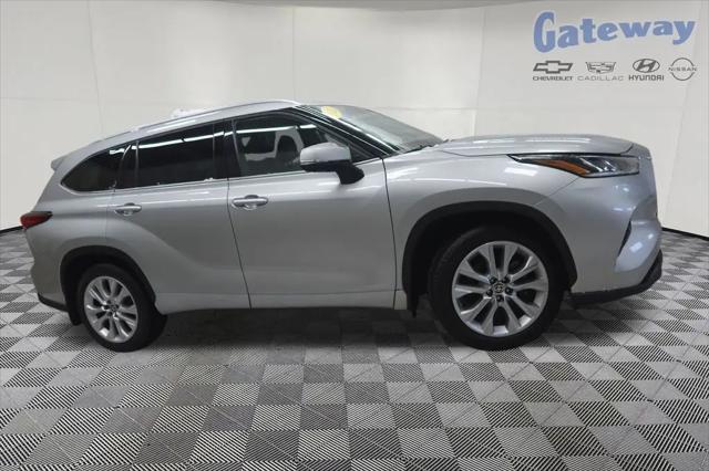 2021 Toyota Highlander Limited for sale in Fargo, ND