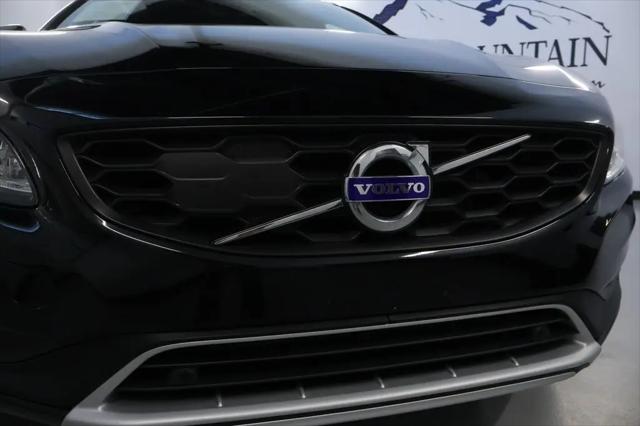 2018 Volvo V60 Cross Country T5