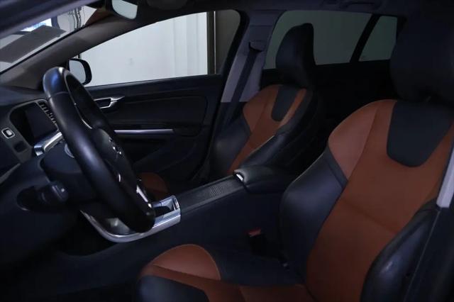 2018 Volvo V60 Cross Country T5