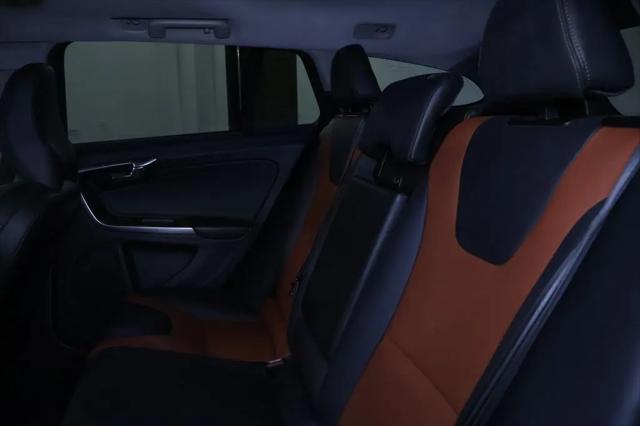 2018 Volvo V60 Cross Country T5
