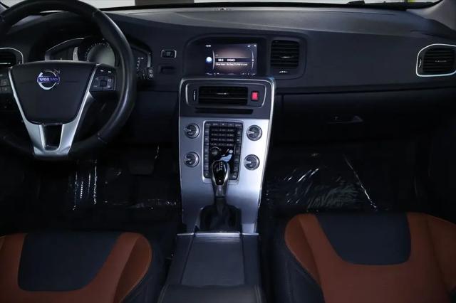 2018 Volvo V60 Cross Country T5