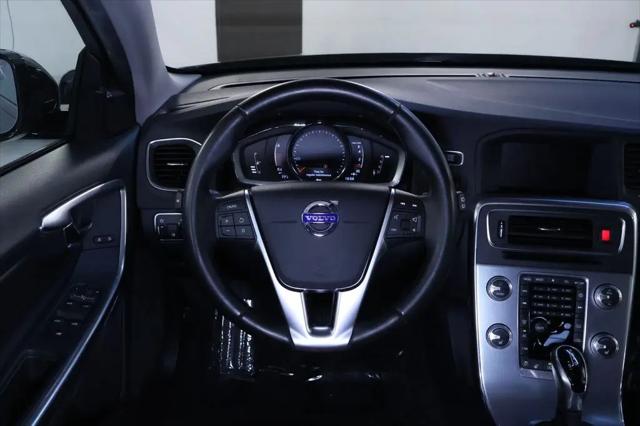 2018 Volvo V60 Cross Country T5