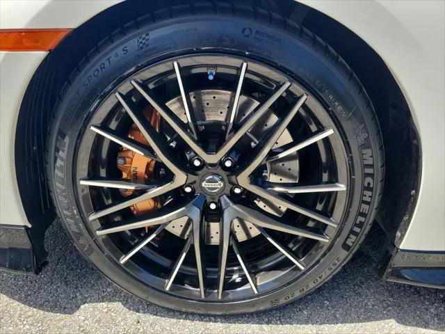 2021 Nissan GT-R Premium Dual-clutch 6-Speed Transmission