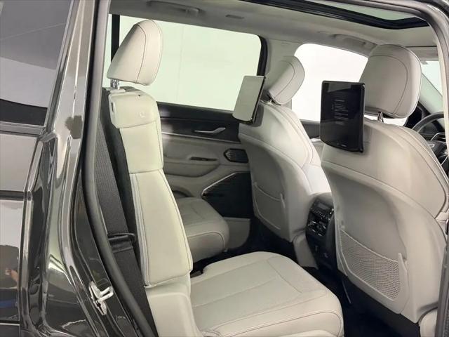 2023 Jeep Grand Cherokee L Overland 4x4