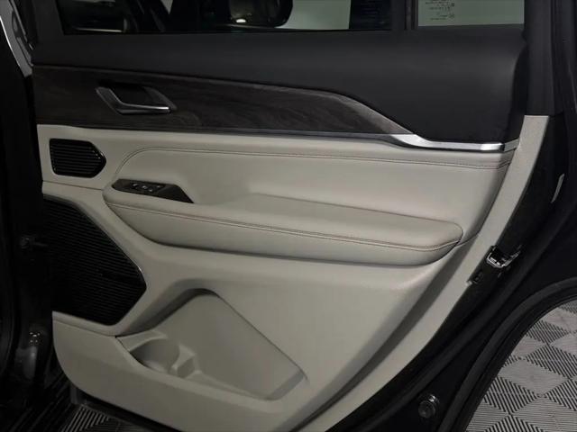 2023 Jeep Grand Cherokee L Overland 4x4