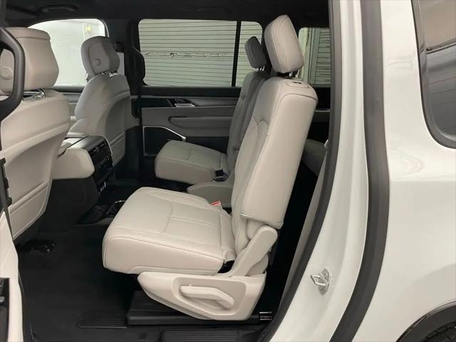 2026 Jeep Grand Wagoneer L 4x2