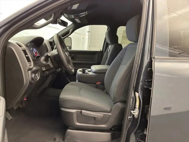 2026 Ram 2500 Black Express Crew Cab 4x4 64 Box