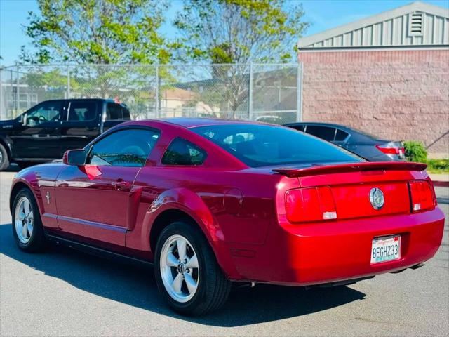 2007 Ford Mustang V6 Deluxe