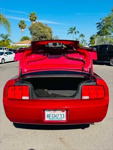 2007 Ford Mustang V6 Deluxe