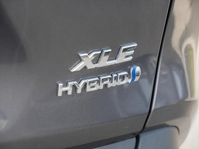 2022 Toyota RAV4 Hybrid XLE
