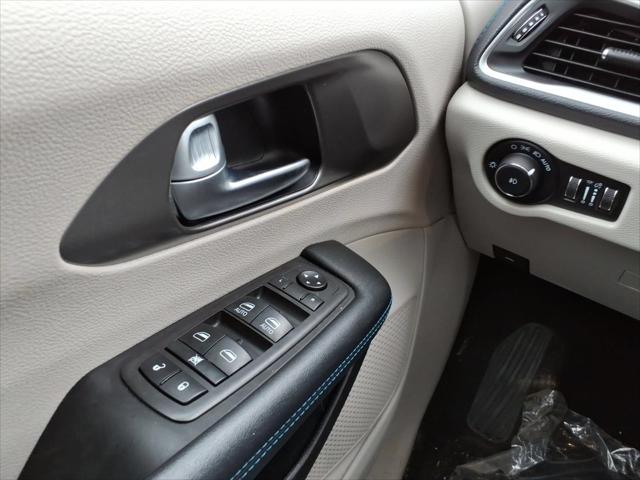 2021 Chrysler Pacifica Touring AWD