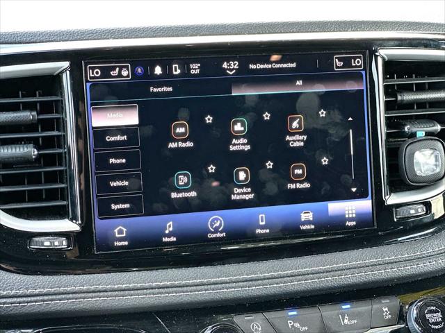 2023 Chrysler Pacifica Touring