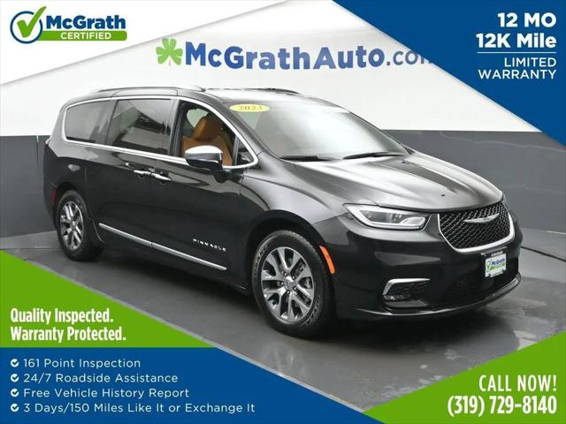 2023 Chrysler Pacifica Hybrid Pinnacle for sale in Cedar Rapids, IA