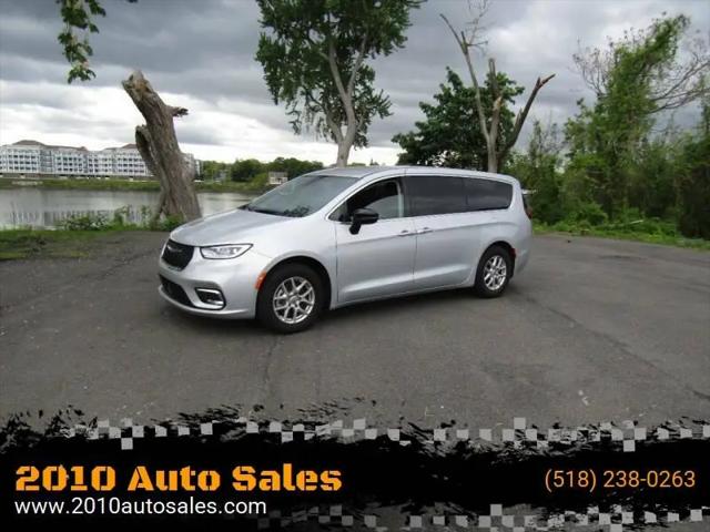 2024 Chrysler Pacifica Touring L for sale in Troy, NY