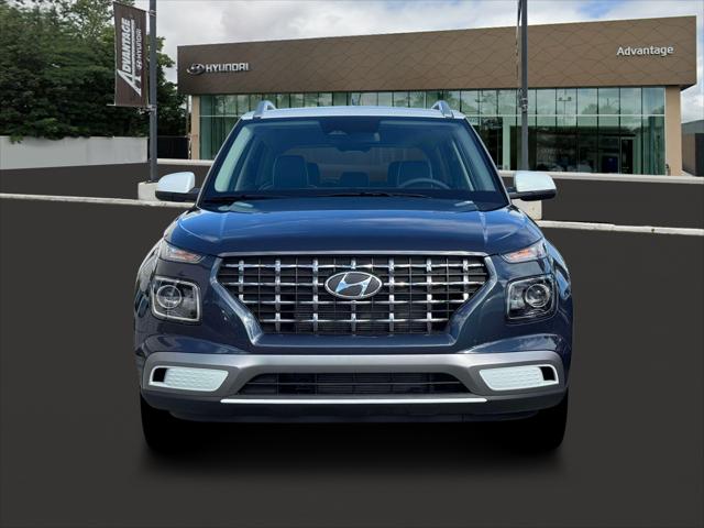 2026 Hyundai Venue SEL w/Two-Tone Roof