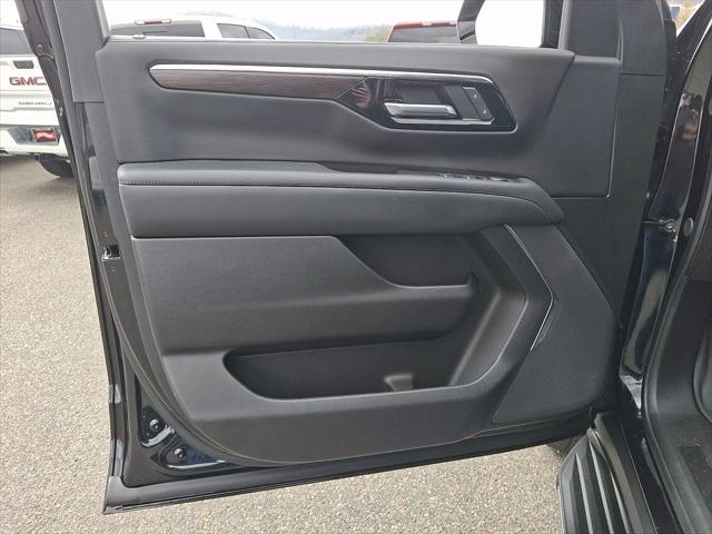 2025 Chevrolet Tahoe 2WD LS