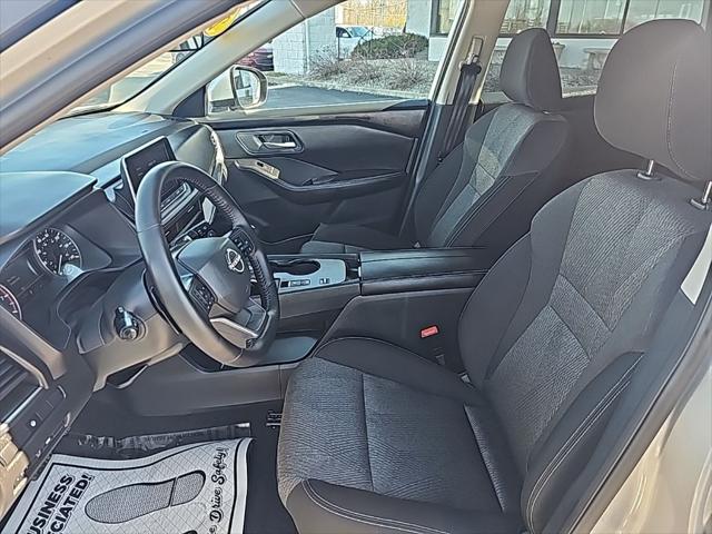 2025 Nissan Rogue SV FWD