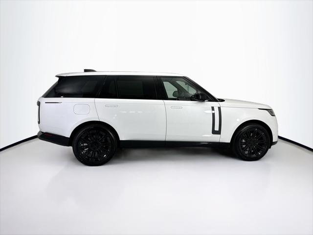 2026 Land Rover Range Rover P530 SE 7 Seat