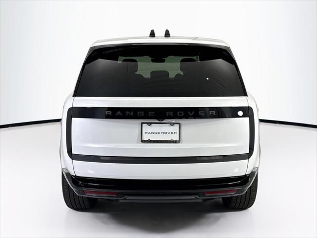 2026 Land Rover Range Rover P530 SE 7 Seat