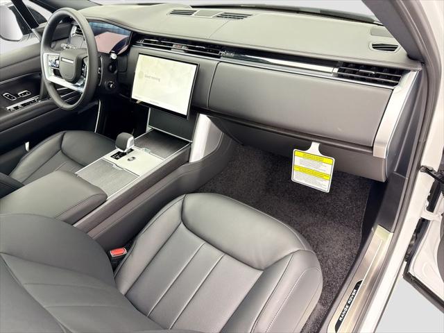 2026 Land Rover Range Rover P530 SE 7 Seat