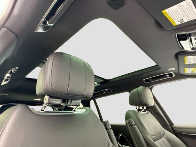 2026 Land Rover Range Rover P530 SE 7 Seat