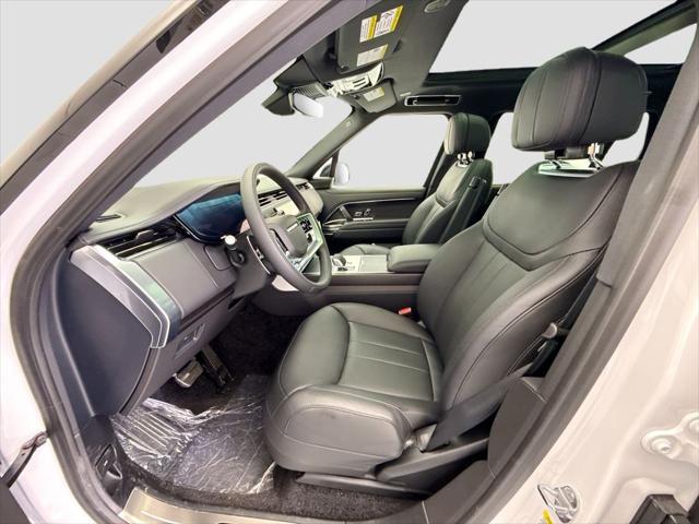 2026 Land Rover Range Rover P530 SE 7 Seat
