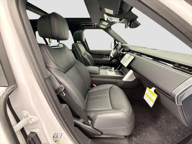 2026 Land Rover Range Rover P530 SE 7 Seat